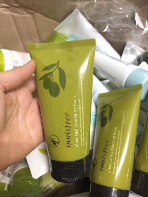  Innisfree Olive Real Cleansing Foam 